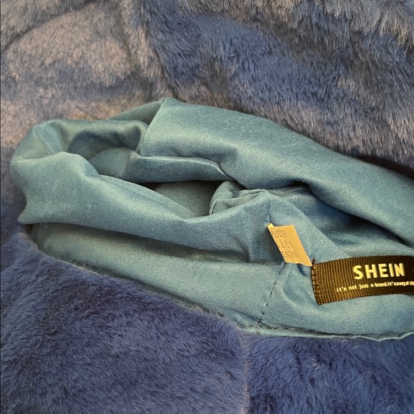 Fuzzy Blue Bucket Hat - Picture 4 of 4